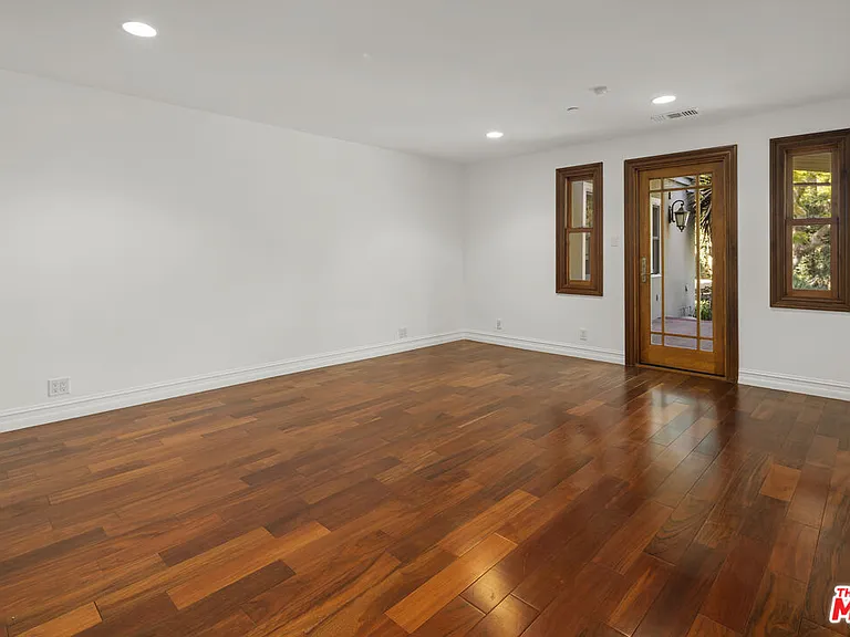 512 N Linden Dr — Photo 20