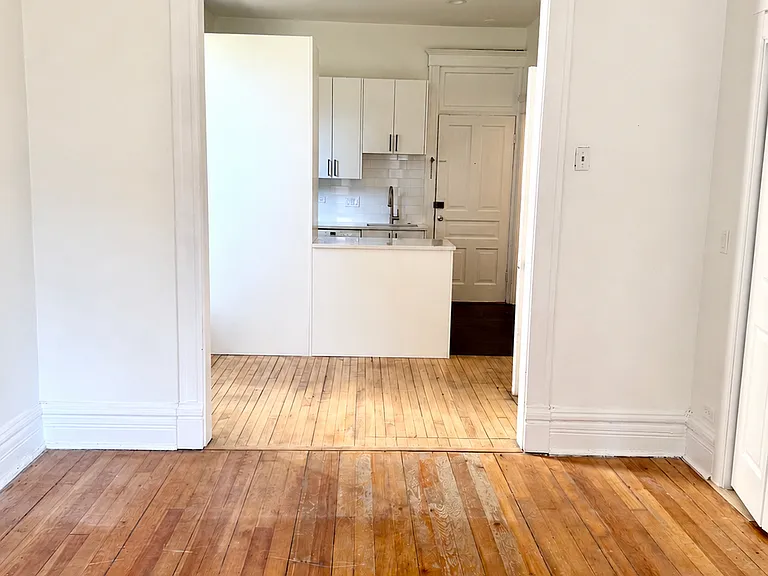 911 N Winchester Ave #1R — Photo 7