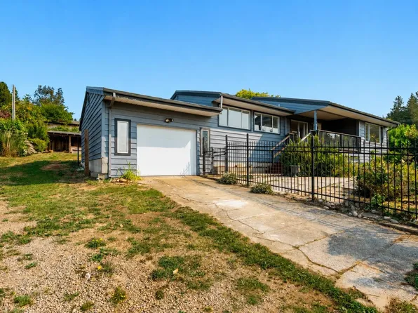 6504 Meier Rd, Sechelt, BC V7Z 0S8