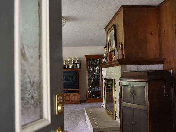 Front Door w/ Keyless Entry