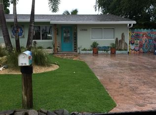 2016 Vista Dr, North Palm Beach, FL 33408