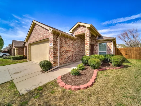8713 Yosemite Trl, Aubrey, TX 76227