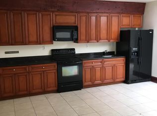 928 Arch St #3F, Philadelphia, PA 19107