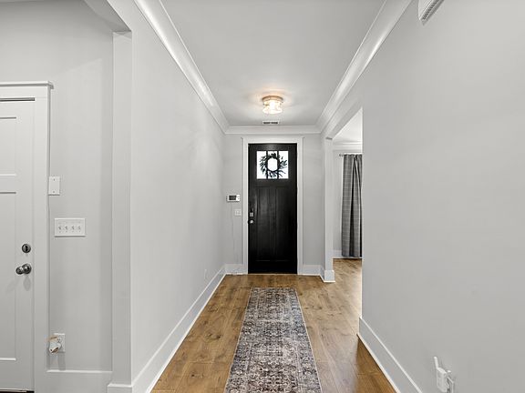 4th image of 2110 Lequire Ln