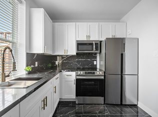 801 Broadway Ave #J-g, Galveston, TX 77550