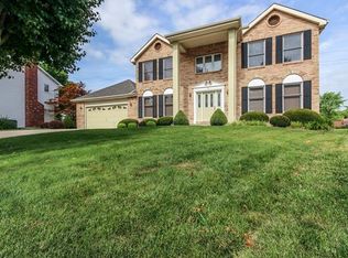 14 Huntington Pkwy, Saint Charles, MO