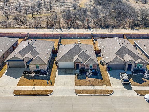 2nd image of 4109 Ridgeway Ln