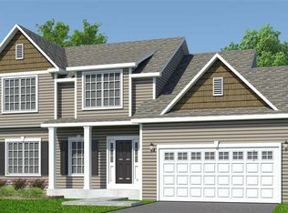 225 Park Ridge Dr, Niskayuna, NY 12309