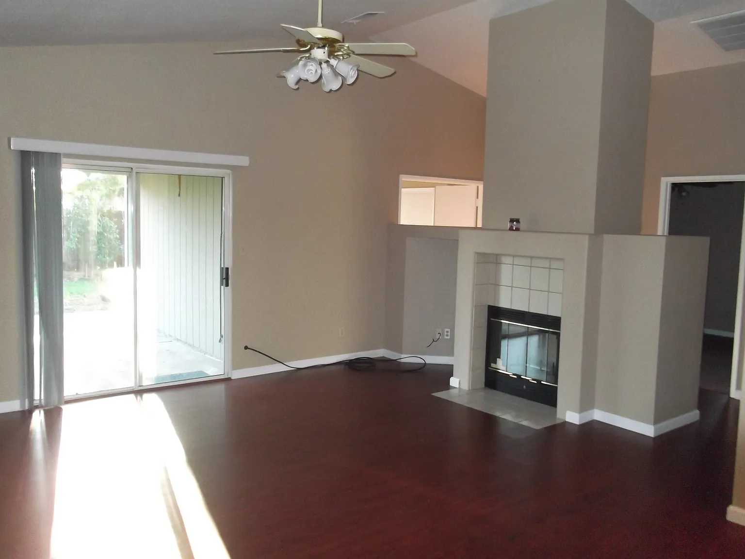 3 bed, 1432 sqft, $1,850 — Photo 3
