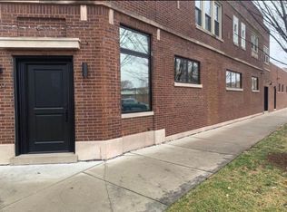 5259 W Roscoe St #1F, Chicago, IL 60641