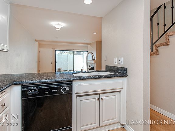4th image of 5249 Colodny Dr Unit D3