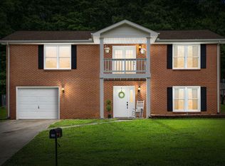 1230 Cottonwood Dr, Clarksville, TN 37040