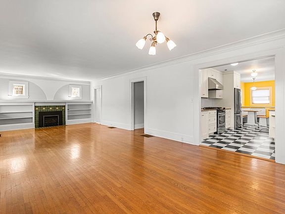 4th image of 4073 NE 30th Ave