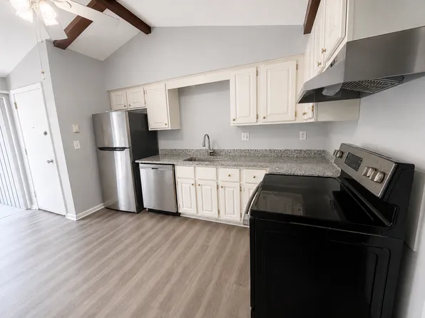 22 Jefferson St APT D, Manchester, CT 06042