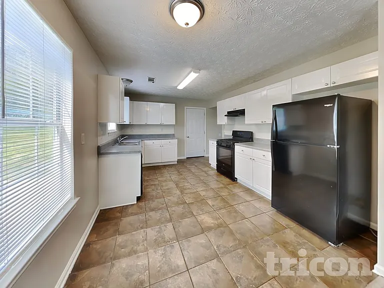 2277 Kilgore Ln — Photo 5