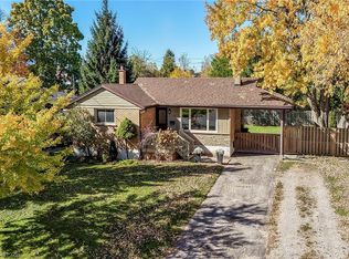17 Tranquility St, Brantford, ON N3R 3H6