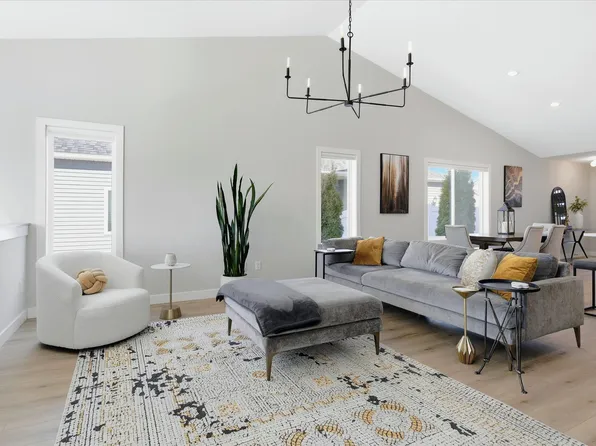 10723 Knollwood Ln, Woodbury, MN 55129