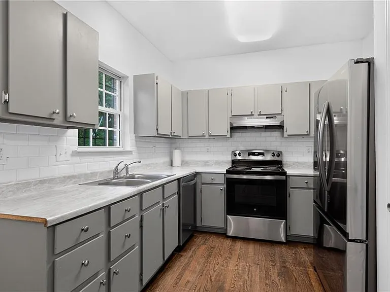 1021 Ada Ave NW — Photo 5
