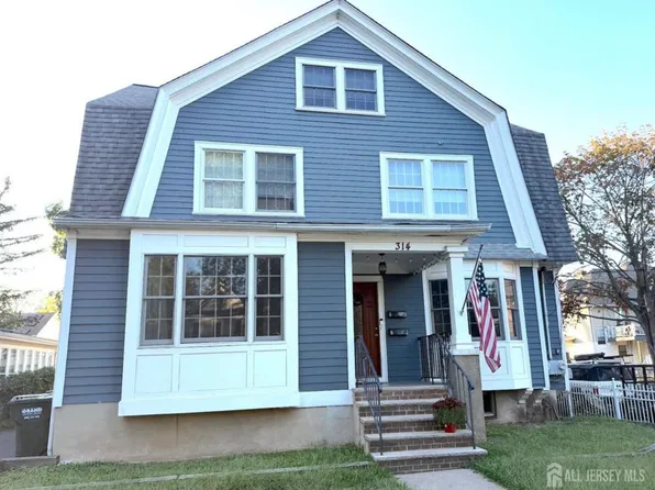 314 3rd St Floor 1, Dunellen, NJ 08812