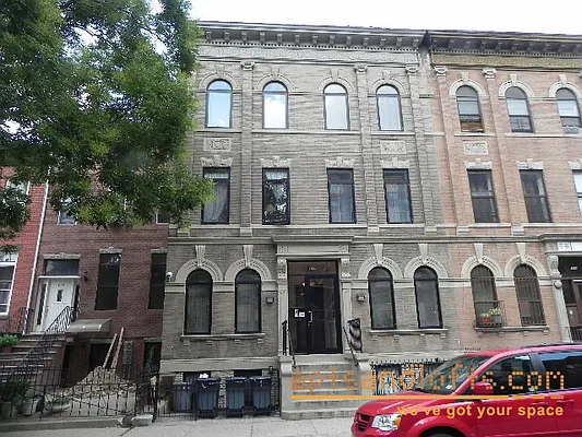 Rented by aptsandlofts.com | media 6