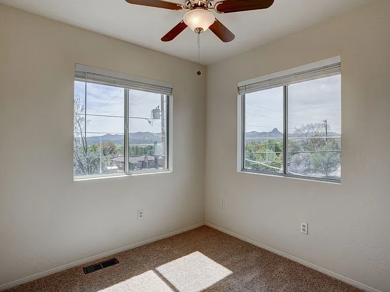 585 Mosher Ln — Photo 22