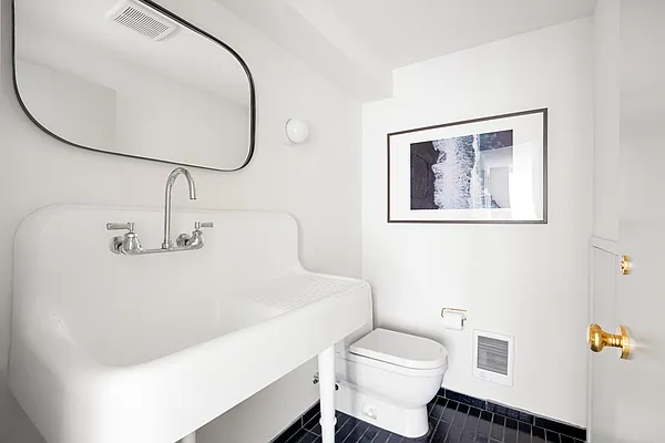 Sold by Corcoran | media 14