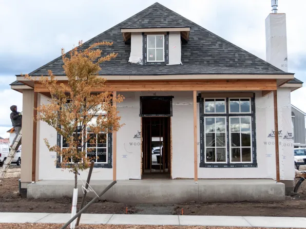 1454 Woodbury Syringa, Moscow, ID 83843