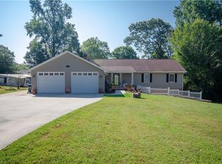 320 Old Mill Rd, High Point, NC 27265