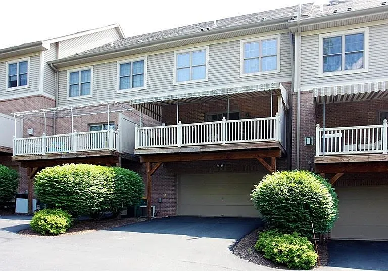 1705 Waterleaf Dr — Photo 2