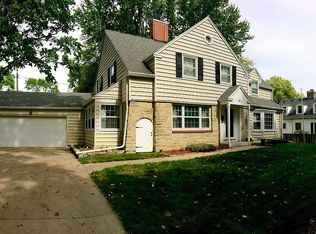 22 Burrows Rd, Madison, WI 53704