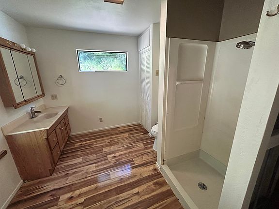 5th image of 125 Eileen Rd