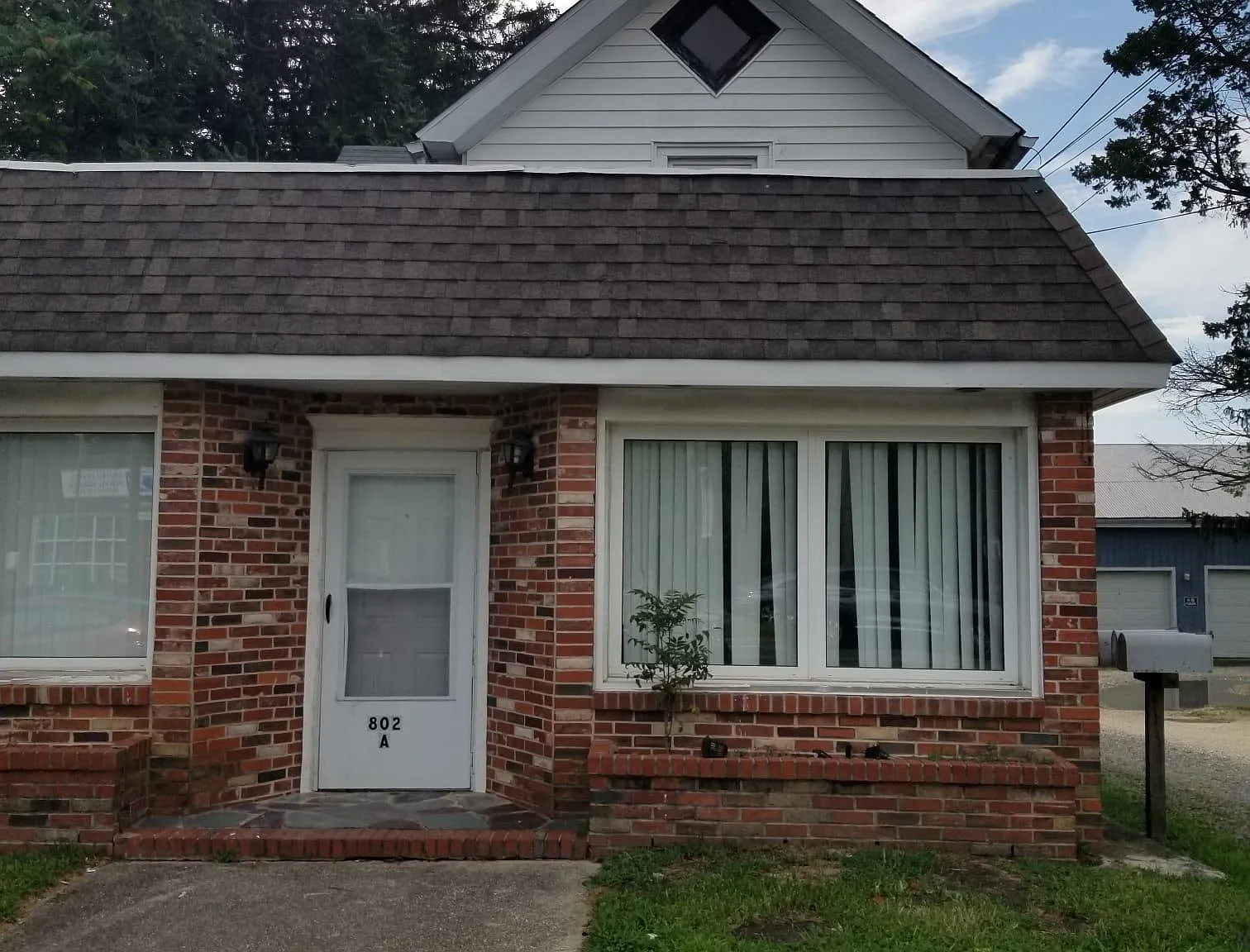 2 bed, 850 sqft, $1,500 — Photo 1