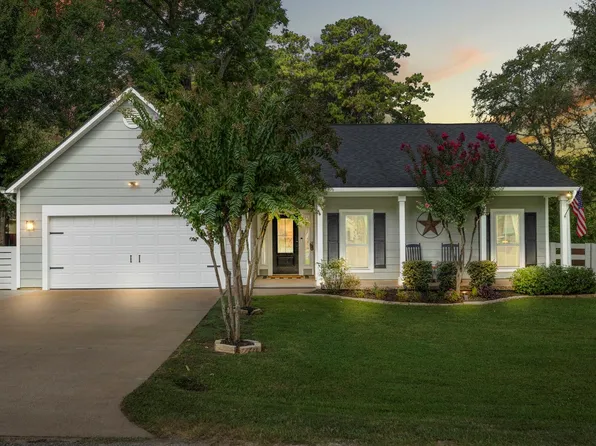 5178 Lazy Ln, Montgomery, TX 77316