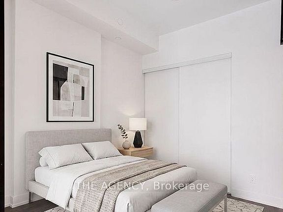 4th image of 108 Peter St #712