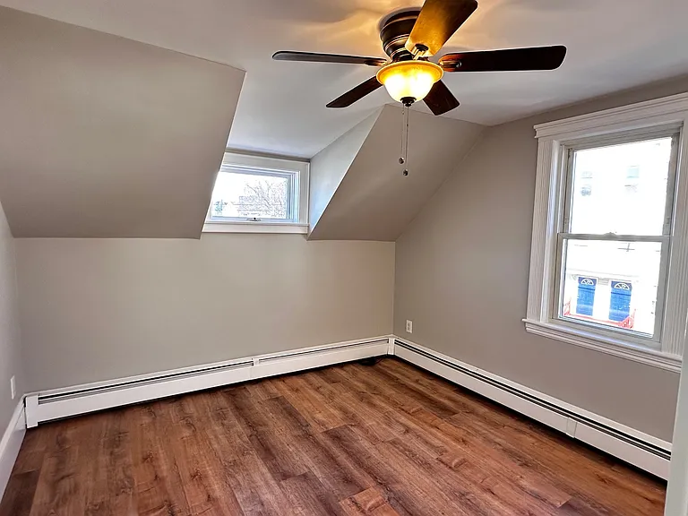 11 Porter St — Photo 10
