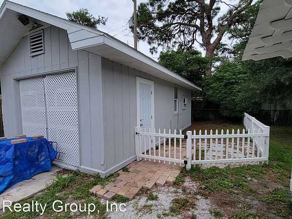 2nd image of 905 East Ave #10318188