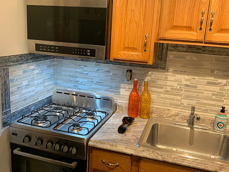 Kitchen, Microwave