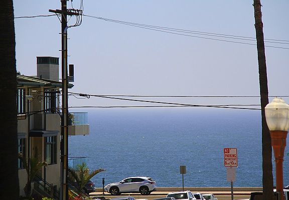 3rd image of 910 S Catalina Ave #2X