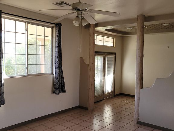 4th image of 2820 Teresita St