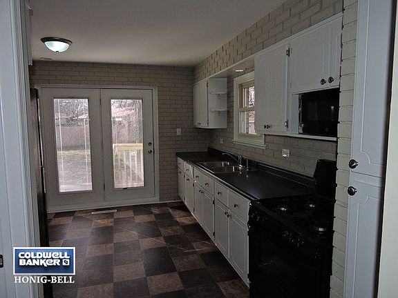 5th image of 15016 Mission Ave