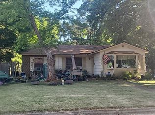 7413 Stuart Dr, Raleigh, NC 27615