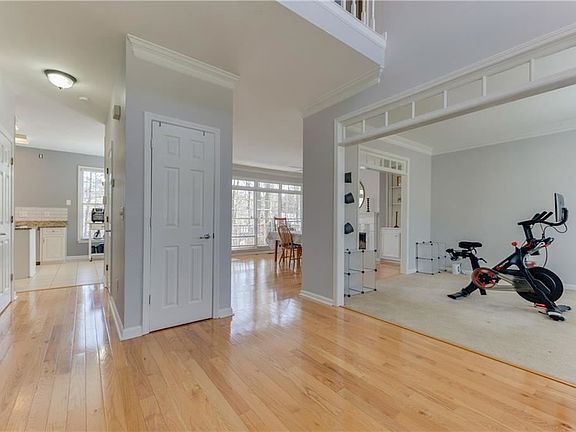 5th image of 7550 Waters Edge Dr