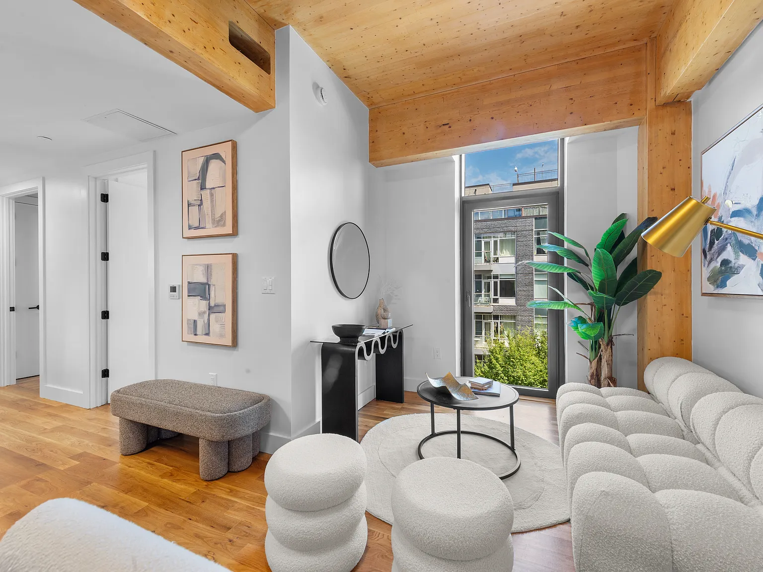 80 Ainslie Street — Photo 1