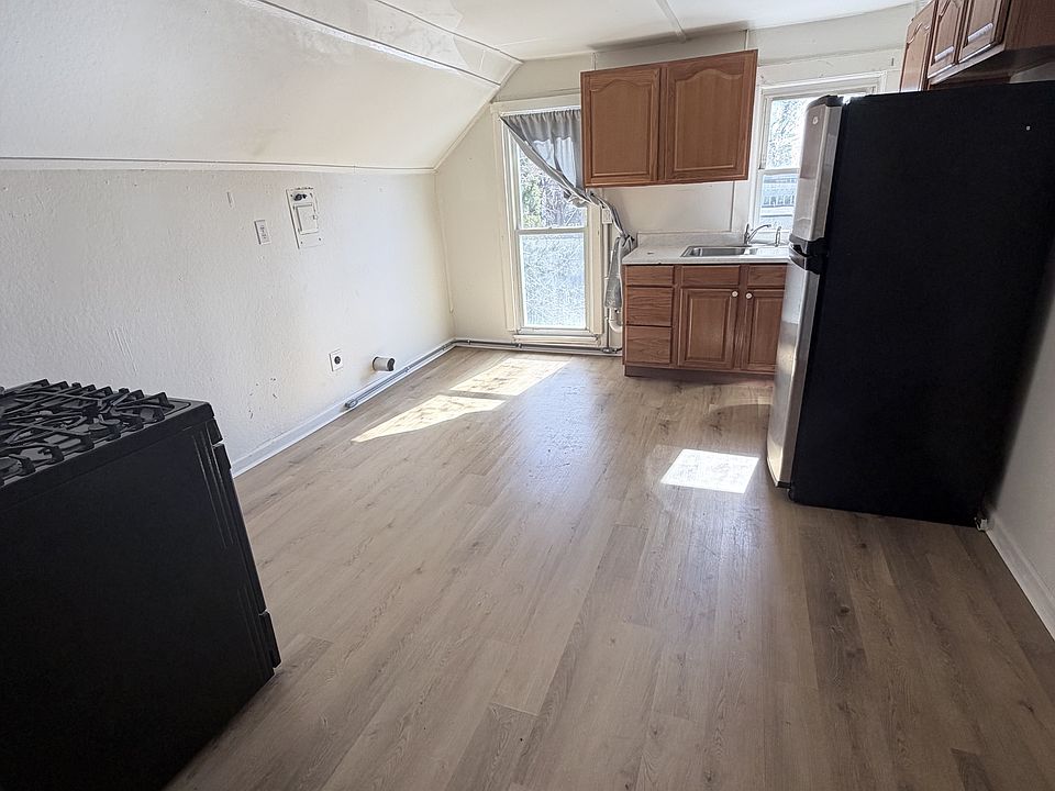 1st image of 2210 W Iowa St #2