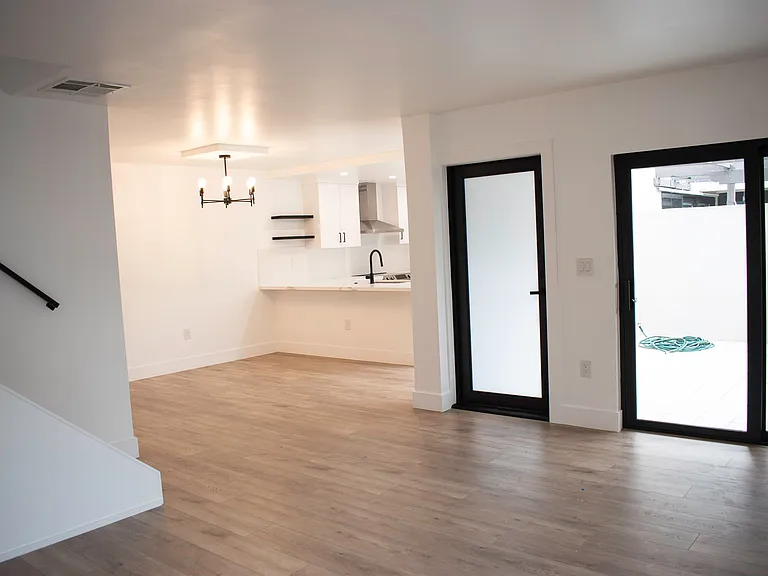 4706 SW 67th Ave #M3 — Photo 5