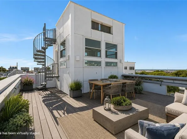 6 Mac Alder St, Narragansett, RI 02879
