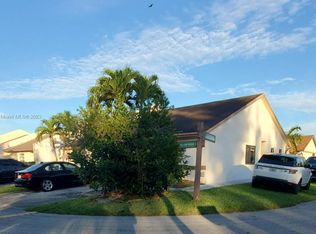 1499 Yellowthroat St, Homestead, FL 33035
