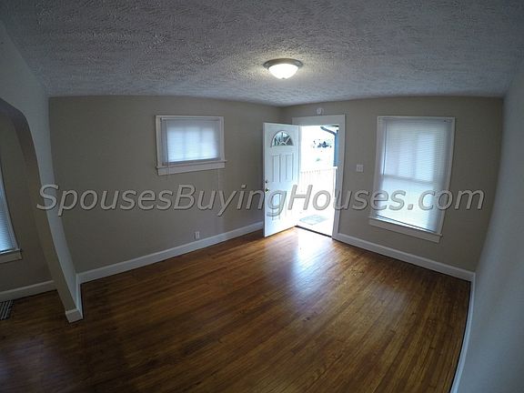 4th image of 844 N Drexel Ave