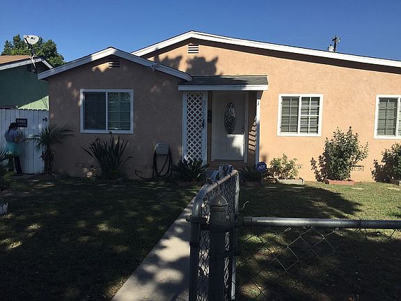 4th image of 311 E Eleanor Ln
