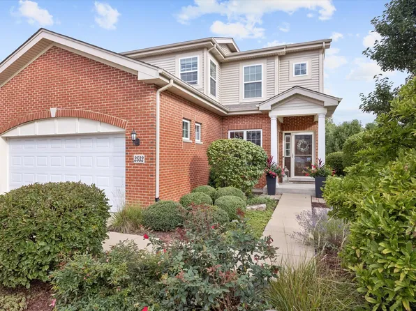 2532 Cedar Hill Ln, Woodridge, IL 60517